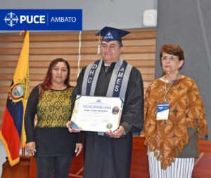 Prorrector de la PUCE Ambato, Dr. Jorge Nuñez Grijalva, recibe mención Doctor Honoris Causa