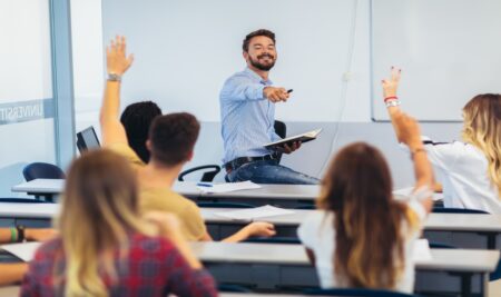 Propuesta laboral – Título de tercer nivel o cuarto nivel en Educación, Teología o afines