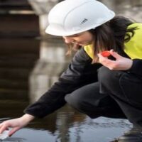 Hidrología e Hidráulica: Análisis del comportamiento del agua en el medio ambiente y su aplicación en el diseño de sistemas de drenaje y abastecimiento