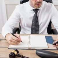 Reformas a la Constitución: Jueces especializados en materia constitucional para resolver garantías jurisdiccionales