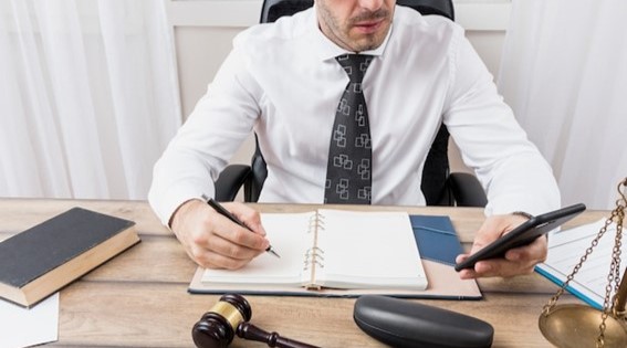 Reformas a la Constitución: Jueces especializados en materia constitucional para resolver garantías jurisdiccionales