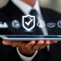 La implementación de nuevas leyes de protección de datos en el contexto de la digitalización y el manejo de información personal