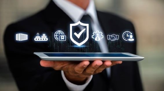 La implementación de nuevas leyes de protección de datos en el contexto de la digitalización y el manejo de información personal